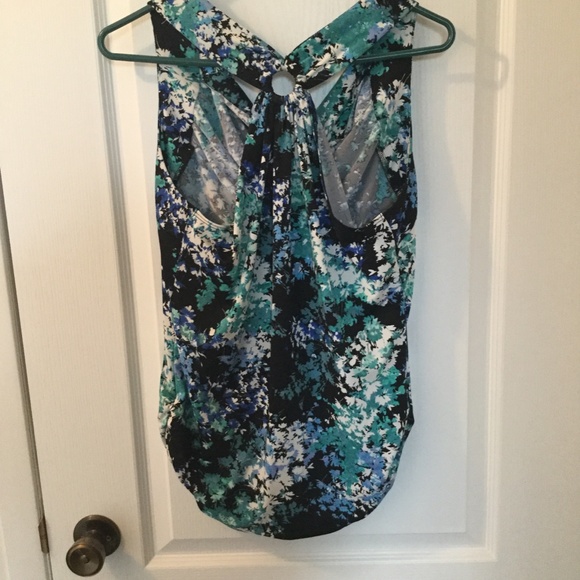 women’s sleeveless top - Picture 2 of 2